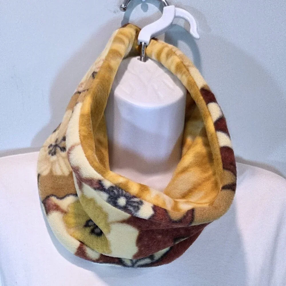 NWT Fall Floral & Tie Dye Fleece Neck Warmer